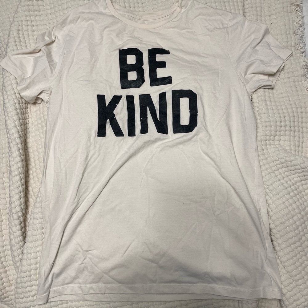 “Be Kind” Graphic Tee